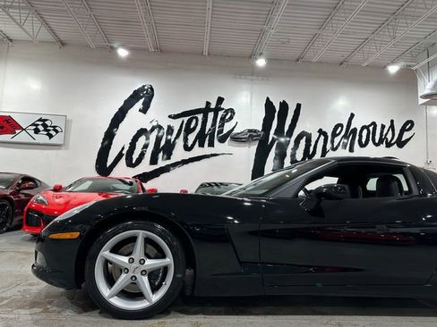 Used 2011 Chevrolet Corvette Coupe w/ 1LT RWD image 6