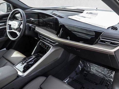 New 2025 Audi Q5 Premium Plus image 24