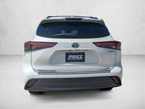 Used 2021 Toyota Highlander Limited image 6