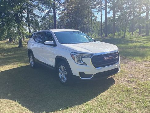 Used 2024 GMC Terrain SLE FWD image 7