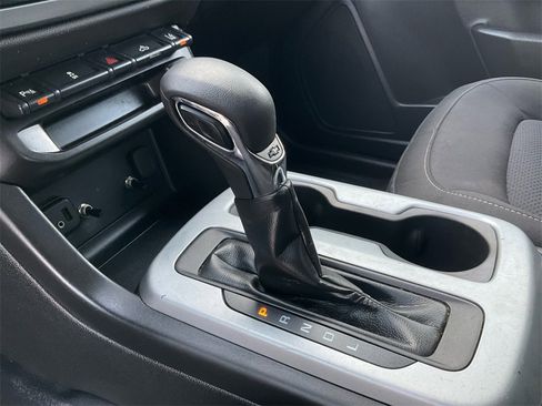 Used 2022 Chevrolet Colorado LT w/ Fleet Safety Package image 36