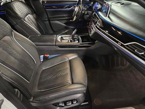 Used 2018 BMW ALPINA B7 xDrive AWD/4WD image 22
