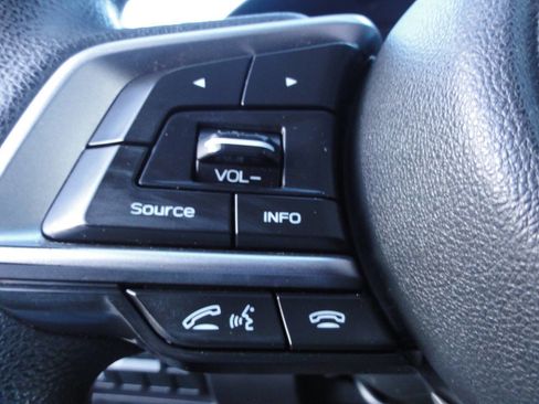 Used 2017 Subaru Impreza 2.0i Premium image 16