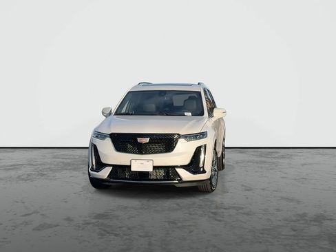 Certified 2025 Cadillac XT6 Sport w/ Platinum Package AWD/4WD image 3