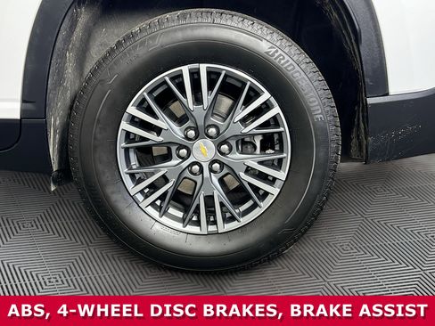 Certified 2025 Chevrolet Traverse LT image 36