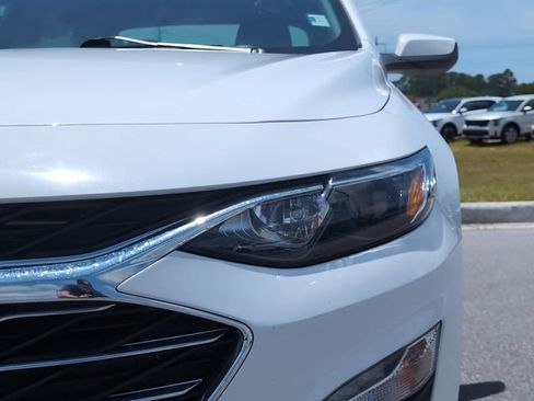 Used 2024 Chevrolet Malibu LT FWD image 12