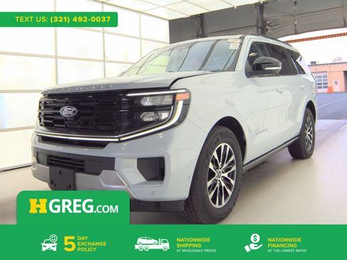 Used 2025 Ford Expedition Platinum AWD/4WD image 1