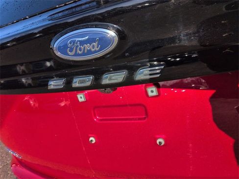 Used 2022 Ford Edge SEL w/ Convenience Package image 10