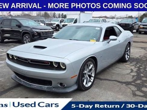 Used 2019 Dodge Challenger R/T w/ Plus Package image 2