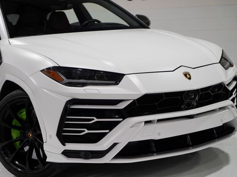 Used 2021 Lamborghini Urus AWD/4WD image 27