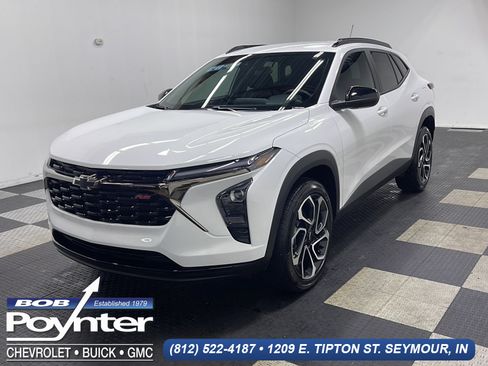 Used 2026 Chevrolet Trax RS FWD image 1