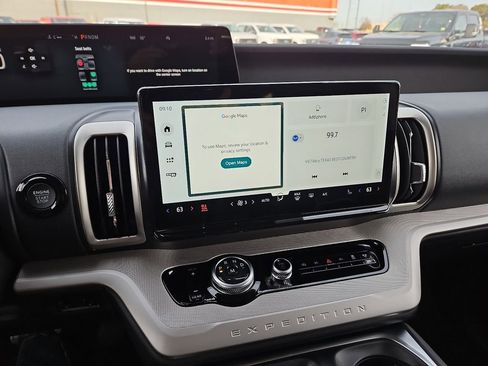 New 2026 Ford Expedition Active image 25