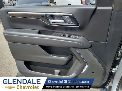 Certified 2025 Chevrolet Tahoe Z71 AWD/4WD image 37