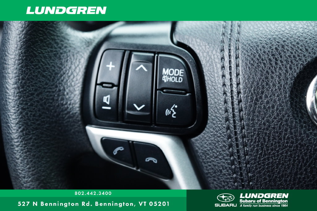 Used 2019 Toyota Highlander LE AWD/4WD image 15