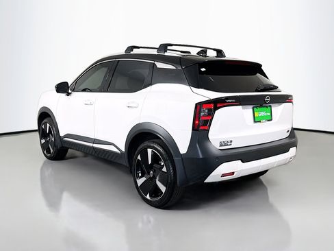 Used 2026 Nissan Kicks SR w/ SR Premium Package FWD image 7