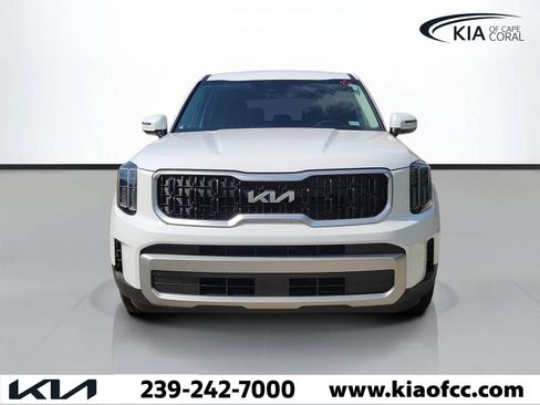 Certified 2023 Kia Telluride LX FWD image 2