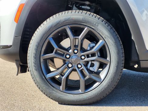 New 2025 Jeep Grand Cherokee L Limited image 7