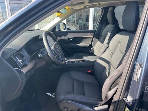 Certified 2025 Volvo XC90 B6 Plus image 17