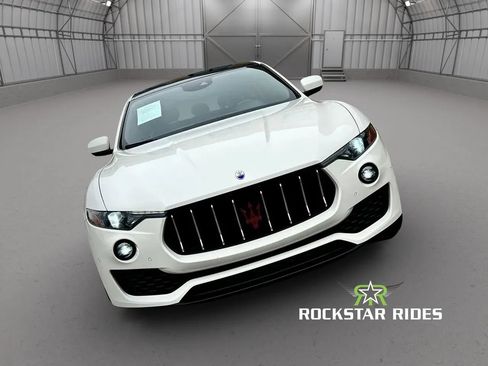 Used 2018 Maserati Levante AWD/4WD image 42