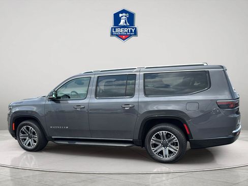 Certified 2024 Jeep Wagoneer L Series II w/ Flexible Seating Group AWD/4WD image 6