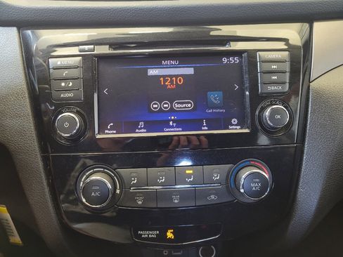 Used 2022 Nissan Rogue Sport S AWD/4WD image 25