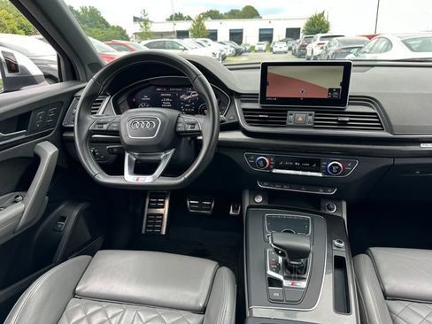 Used 2018 Audi SQ5 Premium Plus w/ S Sport Package AWD/4WD image 18