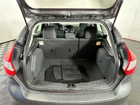 Used 2014 Ford Focus SE FWD image 21