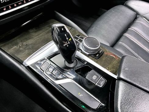 Used 2018 BMW 530i xDrive AWD/4WD image 15