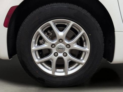 Used 2023 Chrysler Voyager LX FWD image 28