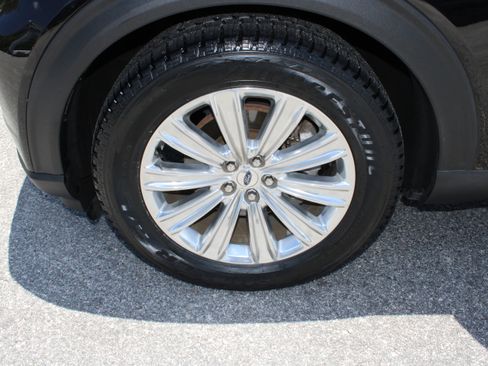 Used 2021 Ford Explorer Limited w/ Equipment Group 301A RWD image 10