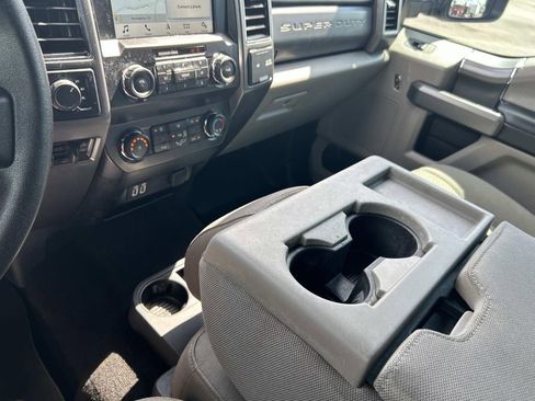 Used 2019 Ford F250 XLT w/ XLT Premium Package AWD/4WD image 31