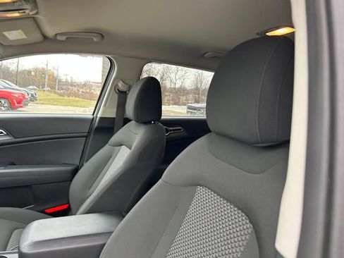 Used 2024 Kia Sportage LX image 12