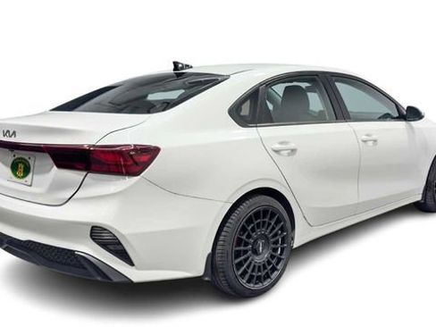 Used 2023 Kia Forte LXS image 2