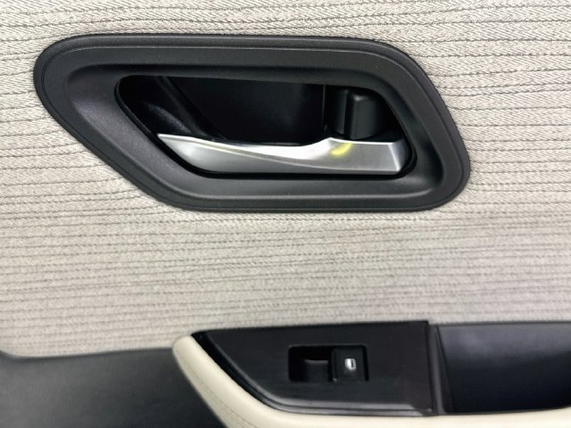 Used 2022 Nissan Rogue SV FWD image 28