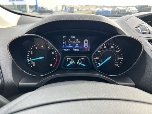 Used 2017 Ford Escape SE image 11