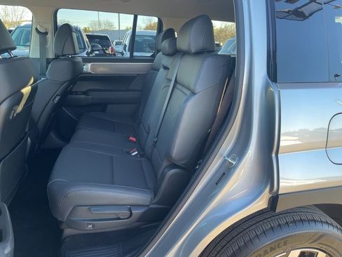 Used 2024 Hyundai Santa Fe SEL FWD image 28