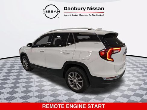 Used 2022 GMC Terrain SLT AWD/4WD image 5