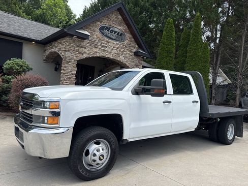 Used 2016 Chevrolet Silverado 3500 W/T w/ WT Convenience Package AWD/4WD image 2