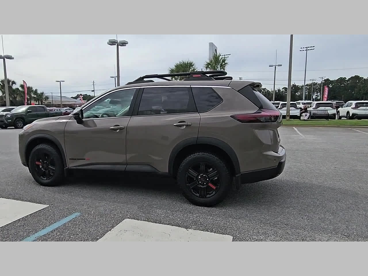 Used 2025 Nissan Rogue SV w/ Rock Creek Premium Package AWD/4WD image 28