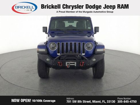 Used 2018 Jeep Wrangler Unlimited Sahara image 3