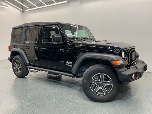 Used 2020 Jeep Wrangler Unlimited Sport S AWD/4WD image 2