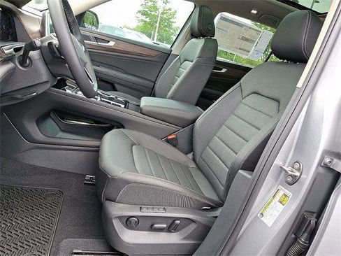 New 2025 Volkswagen Atlas SEL image 13