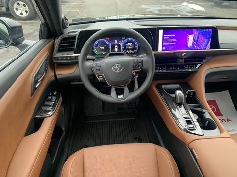 New 2026 Toyota Crown Signia Limited image 16