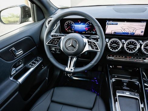 New 2025 Mercedes-Benz GLA 250 image 14