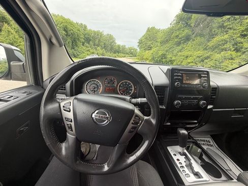 Used 2014 Nissan Titan SV w/ SV Value Truck Package AWD/4WD image 12