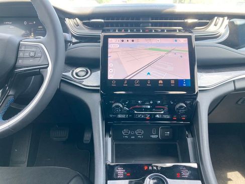 New 2024 Jeep Grand Cherokee Trailhawk w/ Luxury Tech Group III image 18