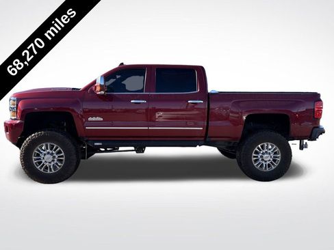 Used 2019 Chevrolet Silverado 2500 High Country w/ Duramax Plus Package image 2