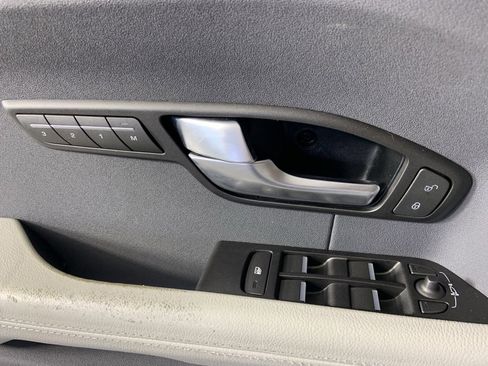 Used 2015 Land Rover Range Rover Evoque Pure Plus image 19