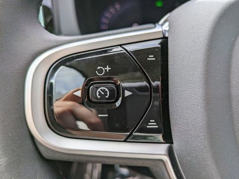 New 2026 Volvo XC60 B5 Core w/ Climate Package image 25