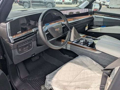 New 2026 Cadillac Escalade Platinum Sport AWD/4WD image 12